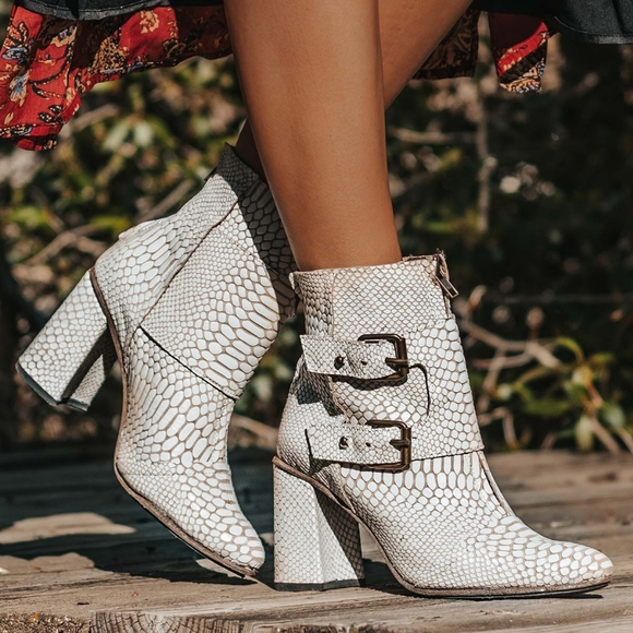 Freebird by Steven Shoes - 🍒 Freebird by Steven Joey white snake 8